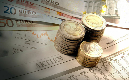 技术背离初现，黄金多头能否继续控盘？